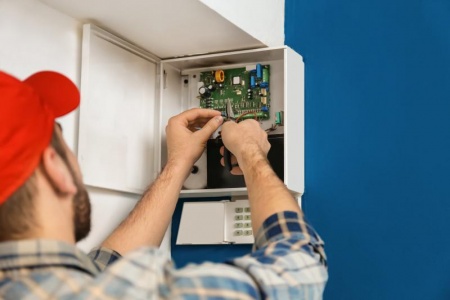Rénovation électrique, les normes indispensables à connaître avant de commencer